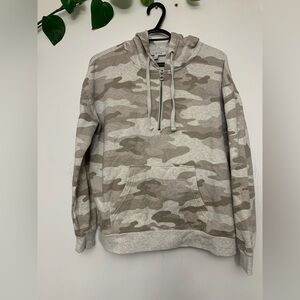My style army sweatshirt/ longsleeve size medium